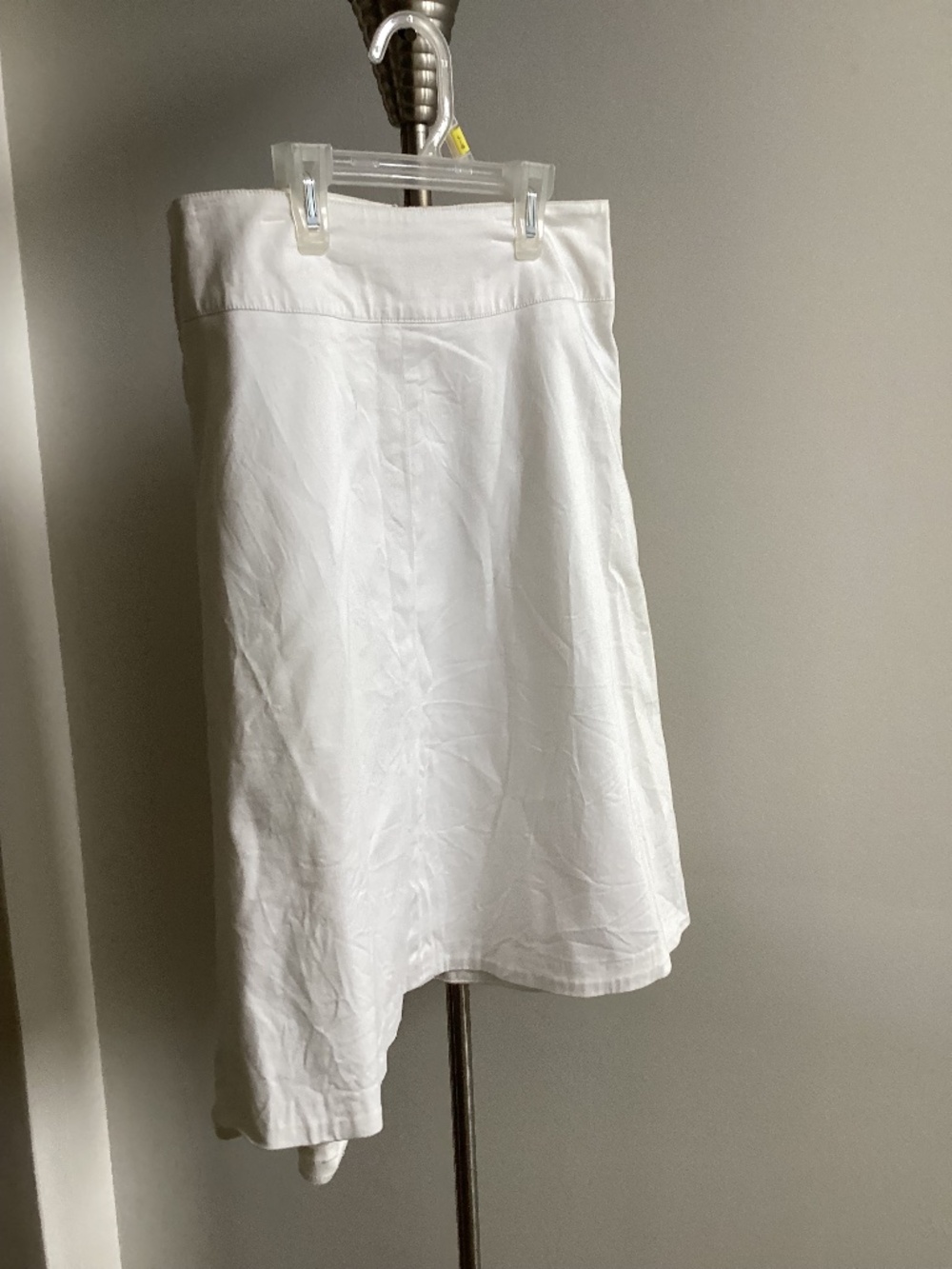 White slim a-line skirt